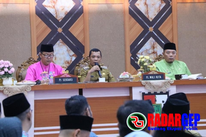 Pj Wali Kota Evaluasi Program Doctor on Call dan Santunan Kematian
