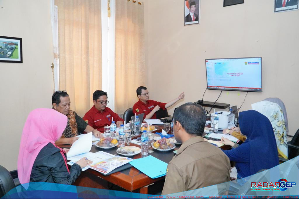 Pj Sekretaris Daerah Buka RUPS LB PT BPR Sarimadu