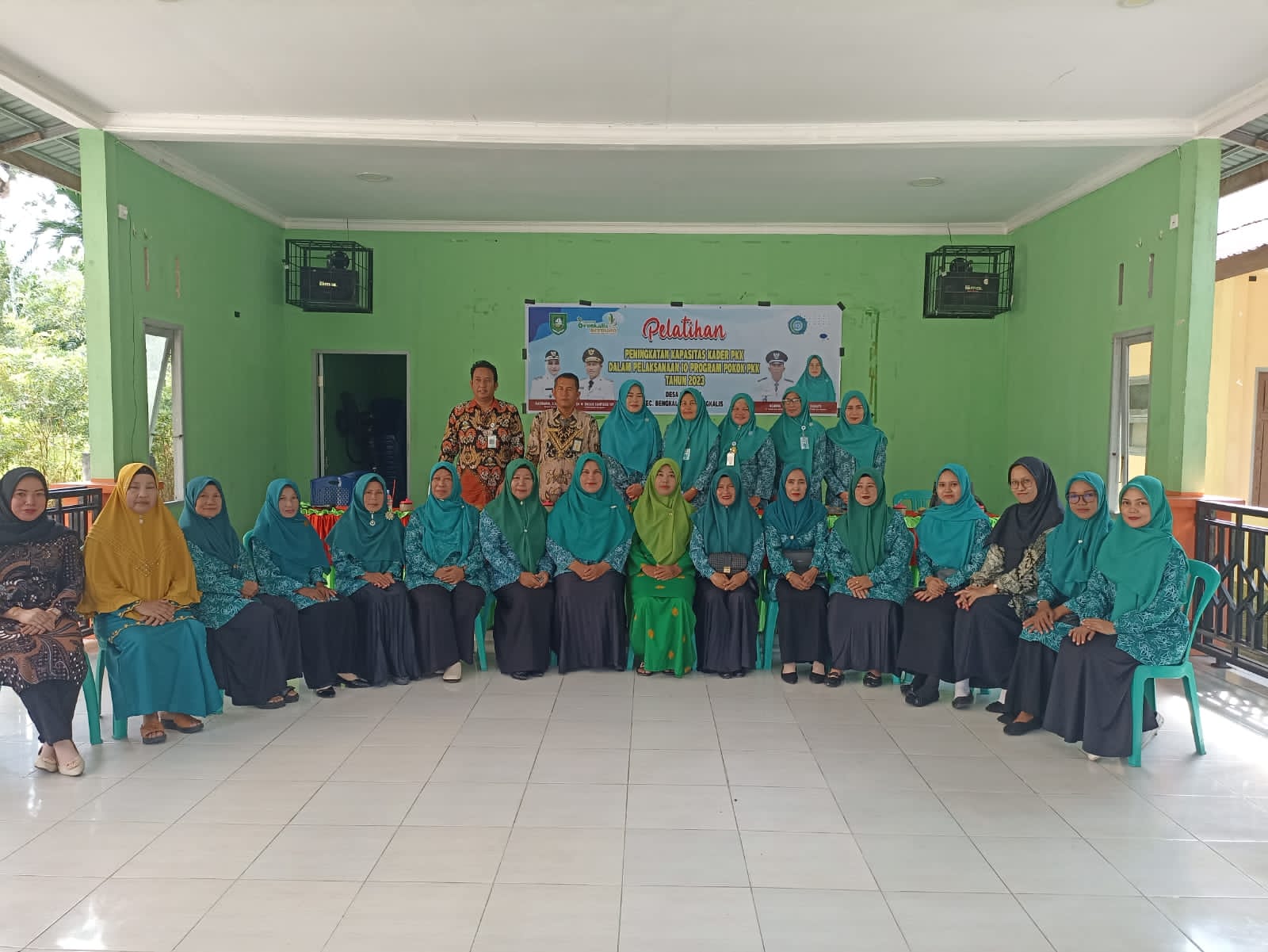 Desa Meskom Laksanakan Pelatihan 10 Program dan Peningkatan Kapasitas Kader PKK