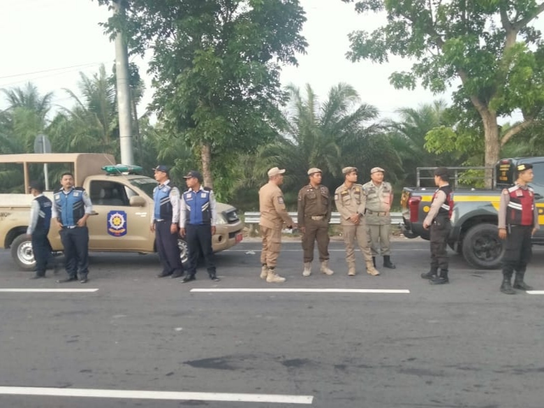Patroli Gabungan Sat Samapta Polres Langkat, Dishub, dan Satpol PP Kabupaten Langkat Patroli Asmara Subuh di Hari ke-10 Ramadan