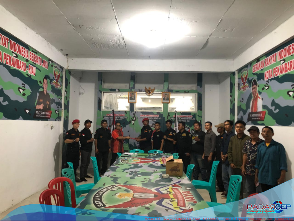 Perkuat Struktur Organisasi, DPC GRIB JAYA Pekanbaru Serahkan SK Komandan Provos