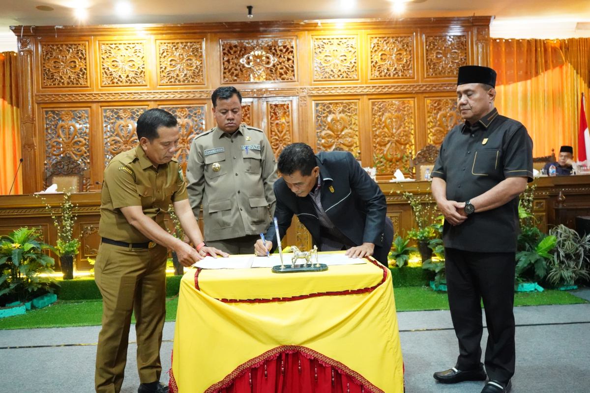 DPRD Kuansing Sahkan Perda Penyertaan Modal dan Perda Pengelolaan Keuangan Daerah