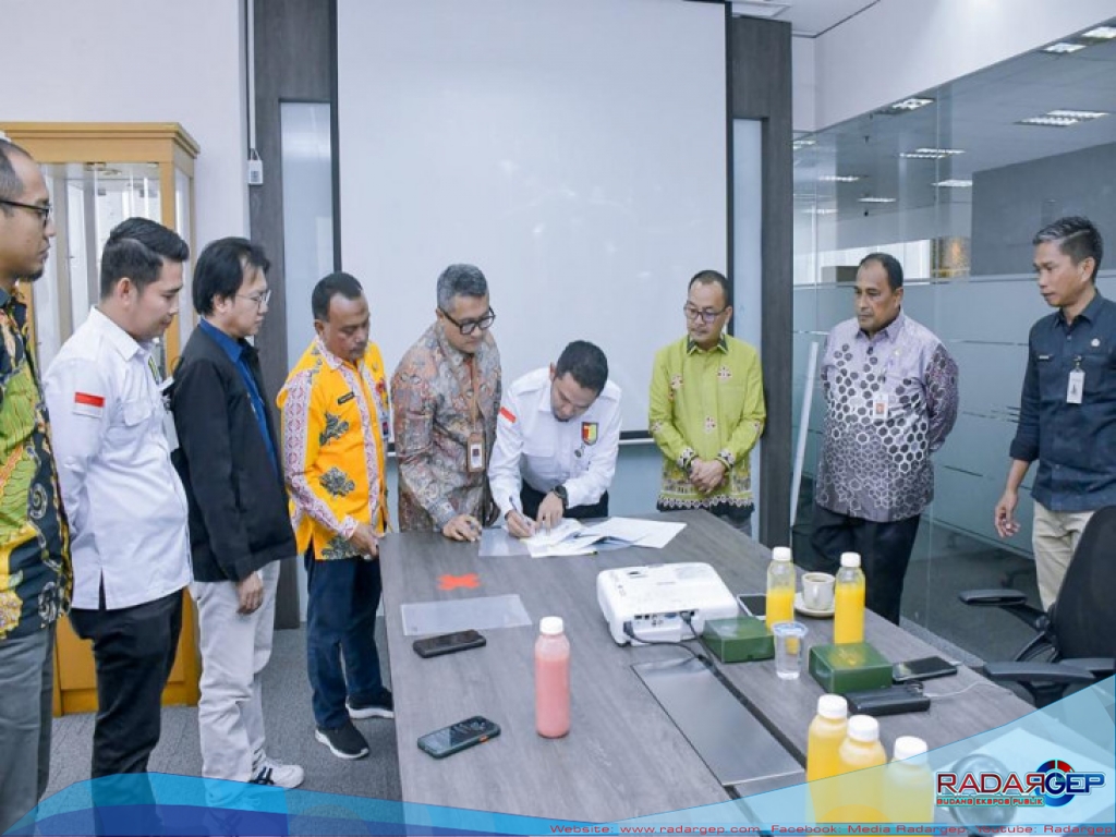 Penandatanganan Antara Texcal Energy Mahato Inc Dan PT Riau Petroleum Mahato