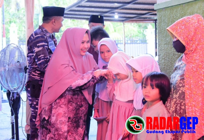 Ramadhan Mubarak, Bupati Kasmarni Santuni Anak Yatim dan Kaum Dhuafa