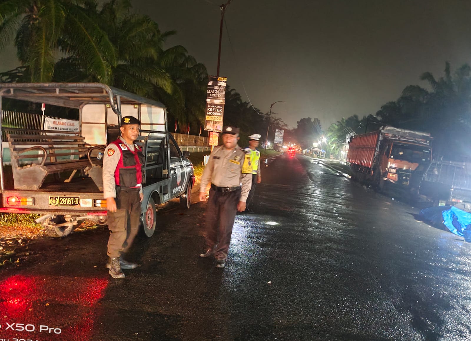 Meskipun Hujan Patroli Presisi Tetap Dilaksanakan Demi Sitkamtibmas yang Kondusif
