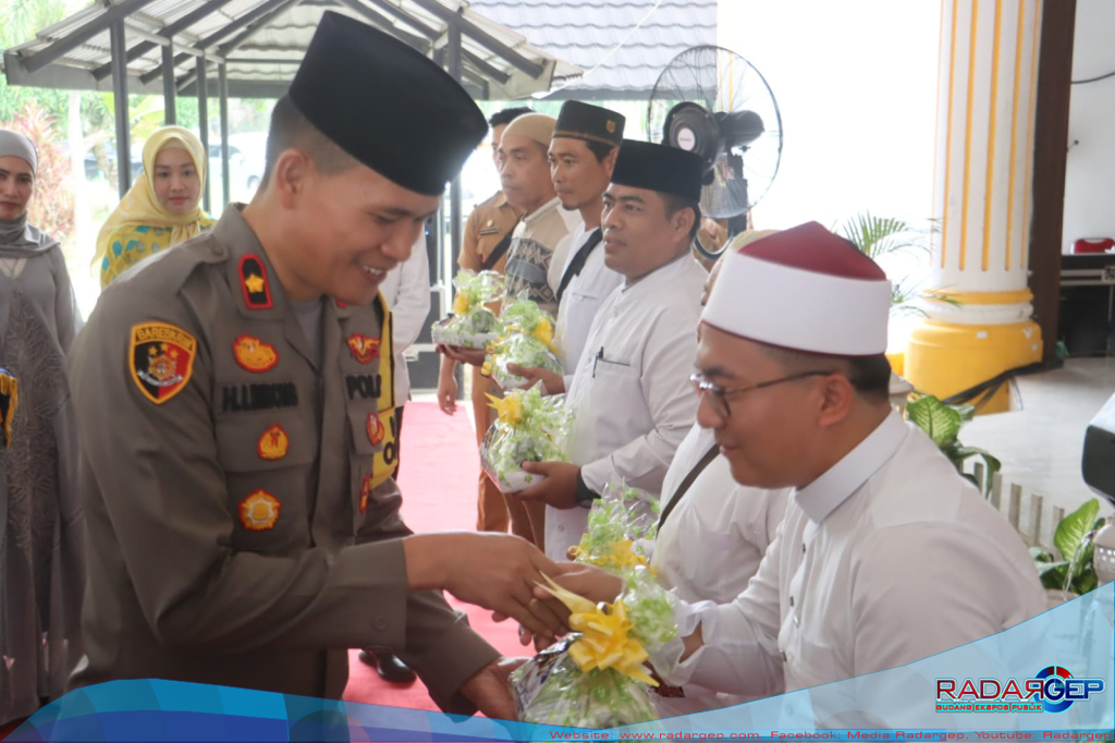 Tepung Tawari Calon Jemaah Haji, Wakapolres Langkat: Kami Mohon Doa ke Calhaj agar Situasi Kamtibmas Kondusif