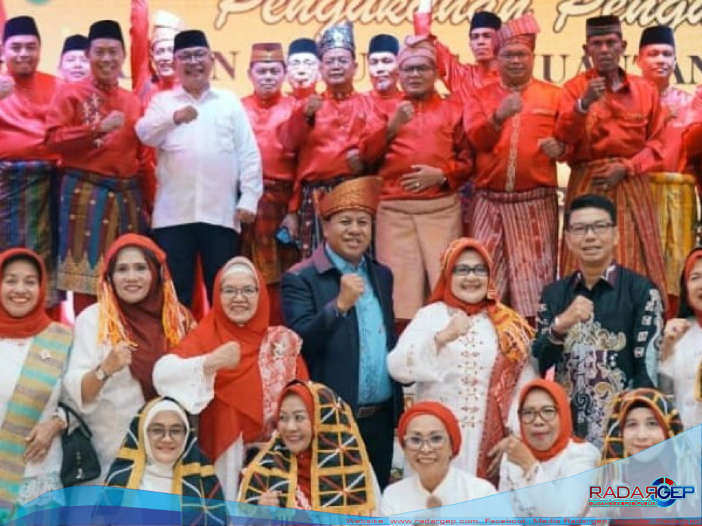 Bupati Kuansing Kukuhkan IKKS Pekanbaru Periode 2024-2029