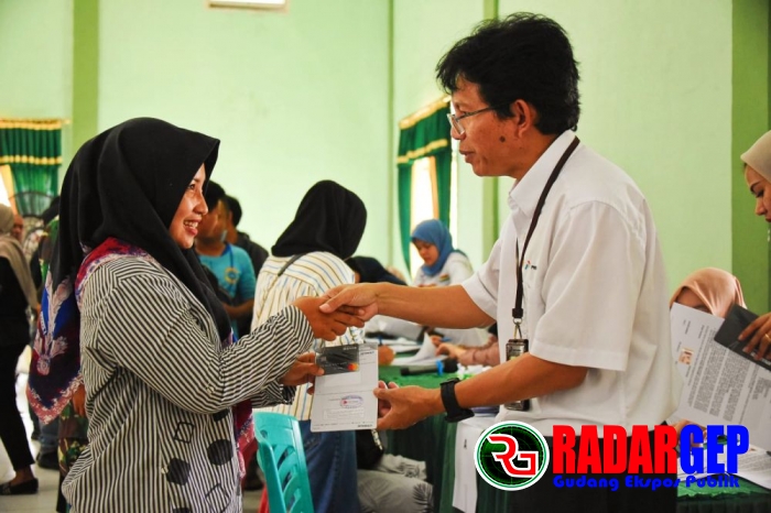Warga Terdampak Ledakan Kilang Dumai Terima Kompensasi