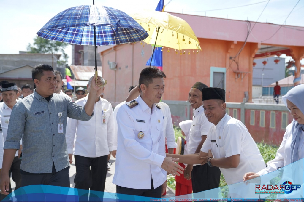 Bupati Rohil Minta Dianggarkan Mobiler Kantor