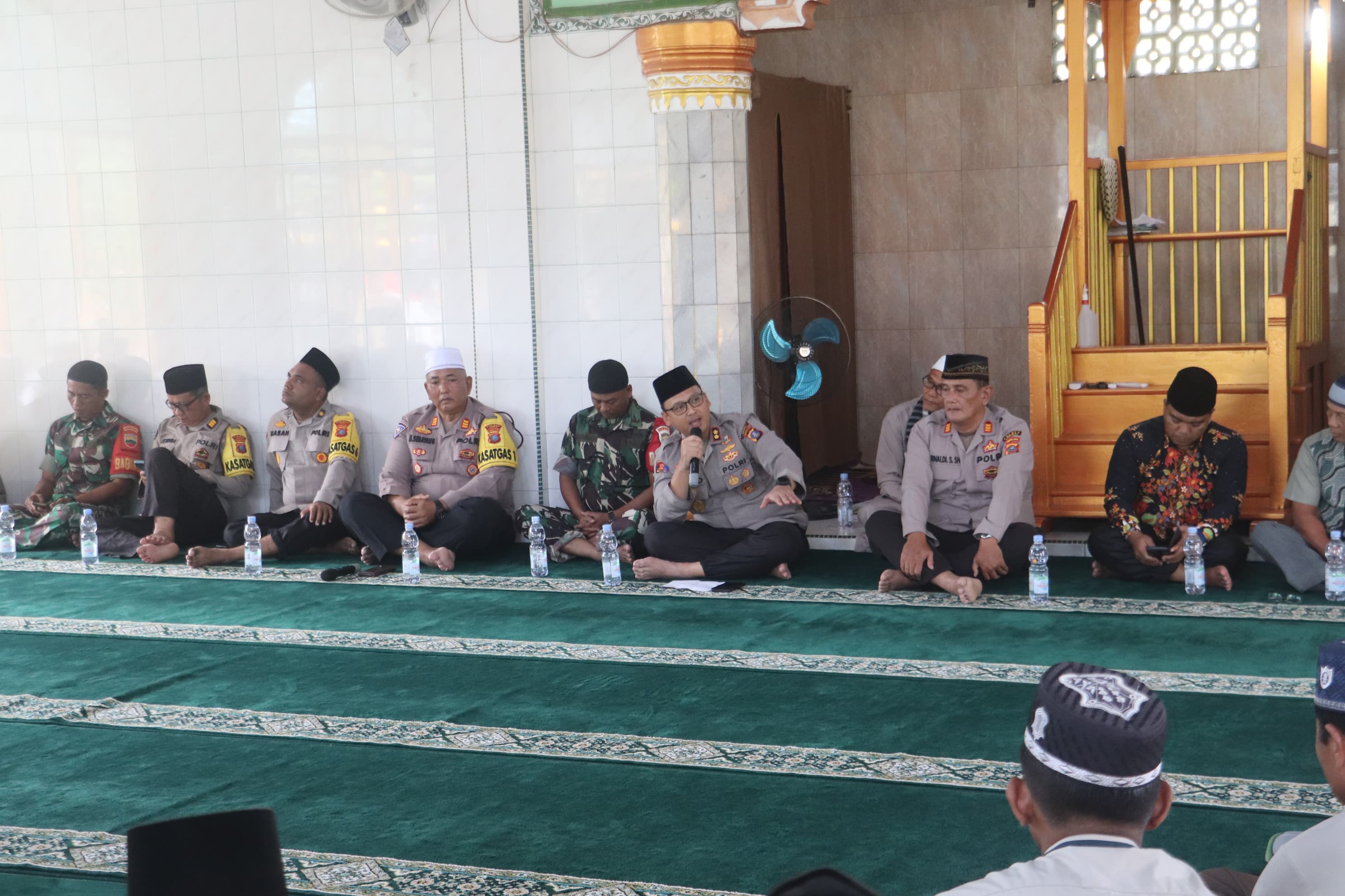 Jumat Curhat, Kapolres Langkat Kunjungi Masjid Raya Jamik Nasrullah Imbau Jaga Kedamaian Pilkada 2024Â