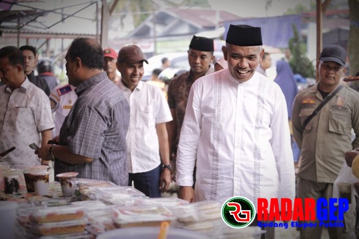 Jelang Berbuka Puasa, Pj Bupati Kampar Tinjau Pasar Kampa Dan Pasar Bangkinang Kota