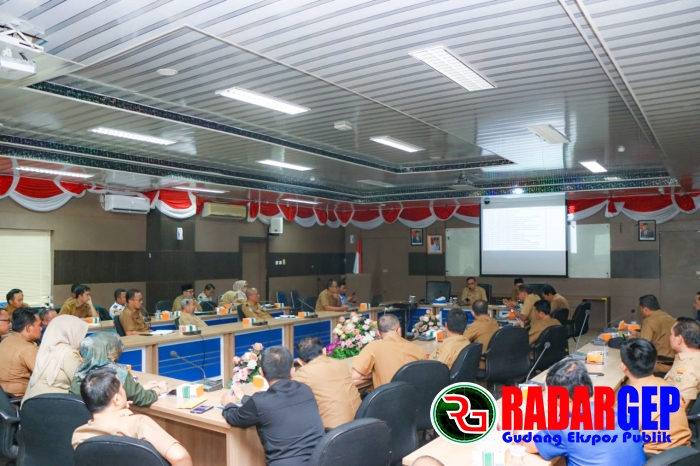 Pimpin Rapat Sambut Ramadhan 1444 H , Ini Pesan Plt Sekda Kampar