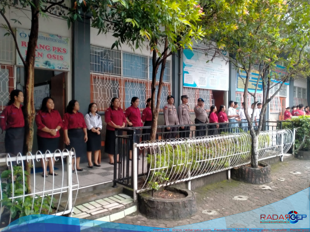 Kasat Polairud Res Sibolga Gelar, Police Goes To School di SMA Katolik Sibolga