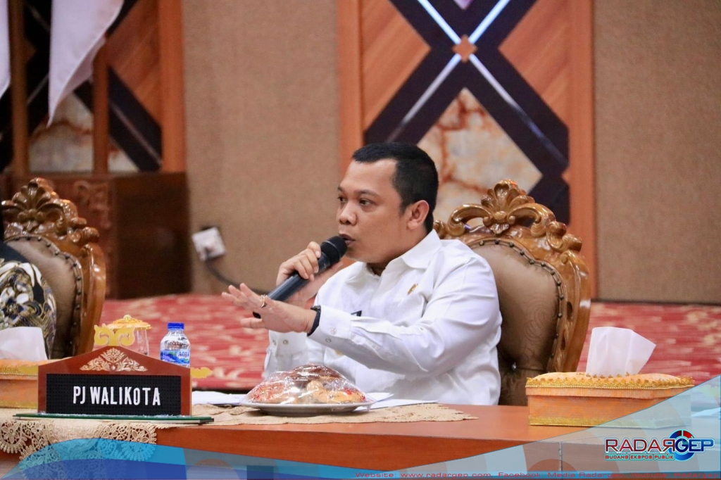 Pj Walikota Pekanbaru Tegaskan Pembangunan Alun-Alun Baru Wacana