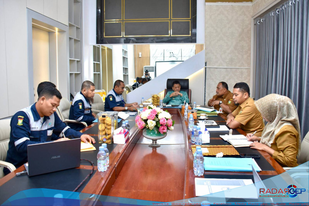 Pj Bupati Kampar Pimpin Rapat Persetujuan dan Pembahasan RKA PDAM Tahun 2024
