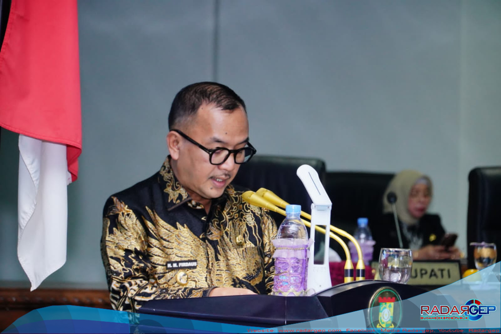 Pj Bupati Kampar Sampaikan Pidato Pada Paripurna Pembahasan 21 Ranperda
