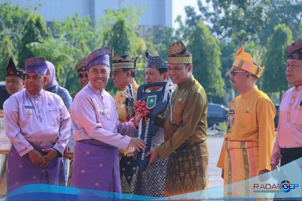 Pekanbaru Terima Bantuan Mobil Perekaman KTP Keliling Dari Provinsi