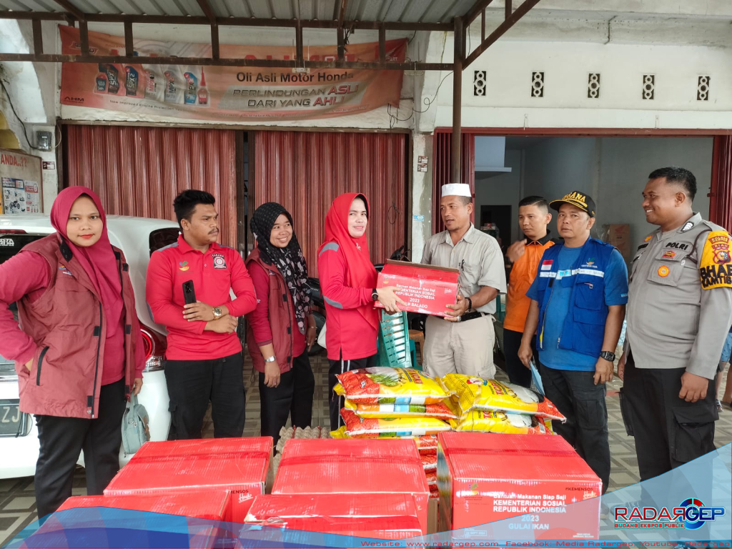 Dampak Banjir Pasar Kasikan, Pemda Kampar Salurkan 200 Paket Makanan Siap Saji