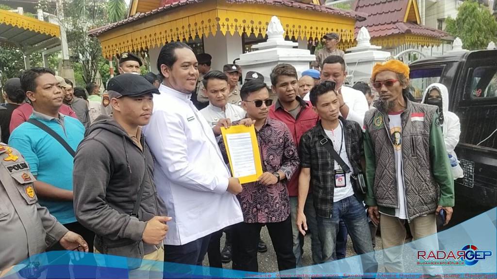 GAWAT Gelar Demomstrasi di DPRD Kota Pekanbaru