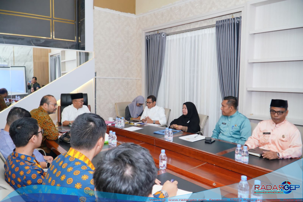 Pj. Bupati Kampar Terima Audiensi Tim BPK-RI Terkait Exit Meeting BPK-RI Perwakilan Riau