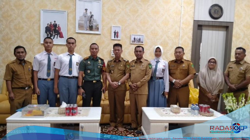 Bupati Rohil Lepas Keberangkatan 3 Orang Paskibra Propinsi Riau Asal Rokan Hilir