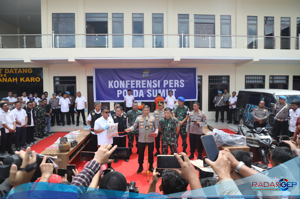 Terekam CCTV, Dua Eksekutor Pulang dan Pergi Usai Bakar Rumah Sempurna Pasaribu
