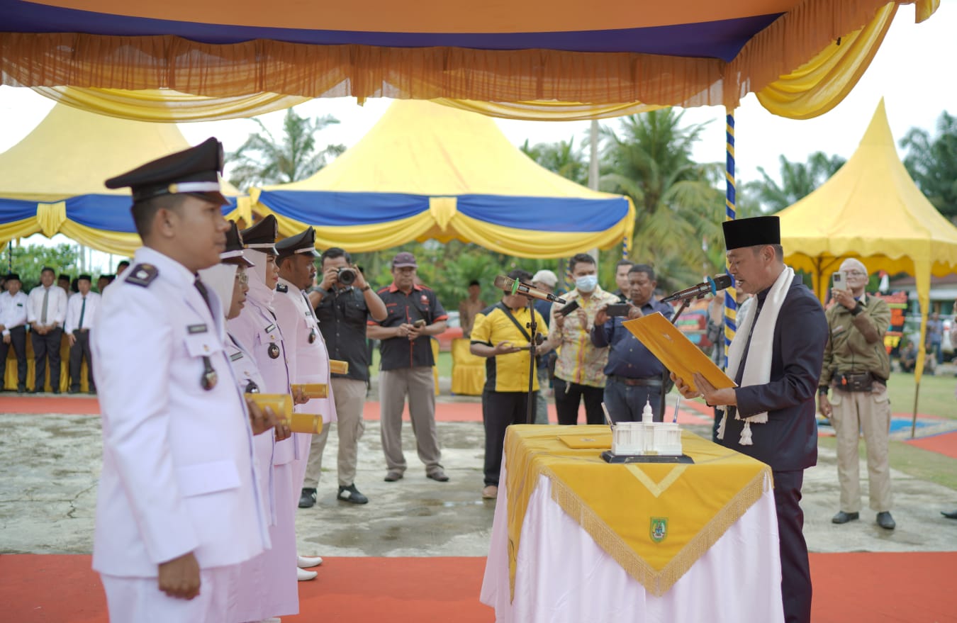 Bupati Rohil Lantik Pj Penghulu dan BPKep di Bagansinembah
