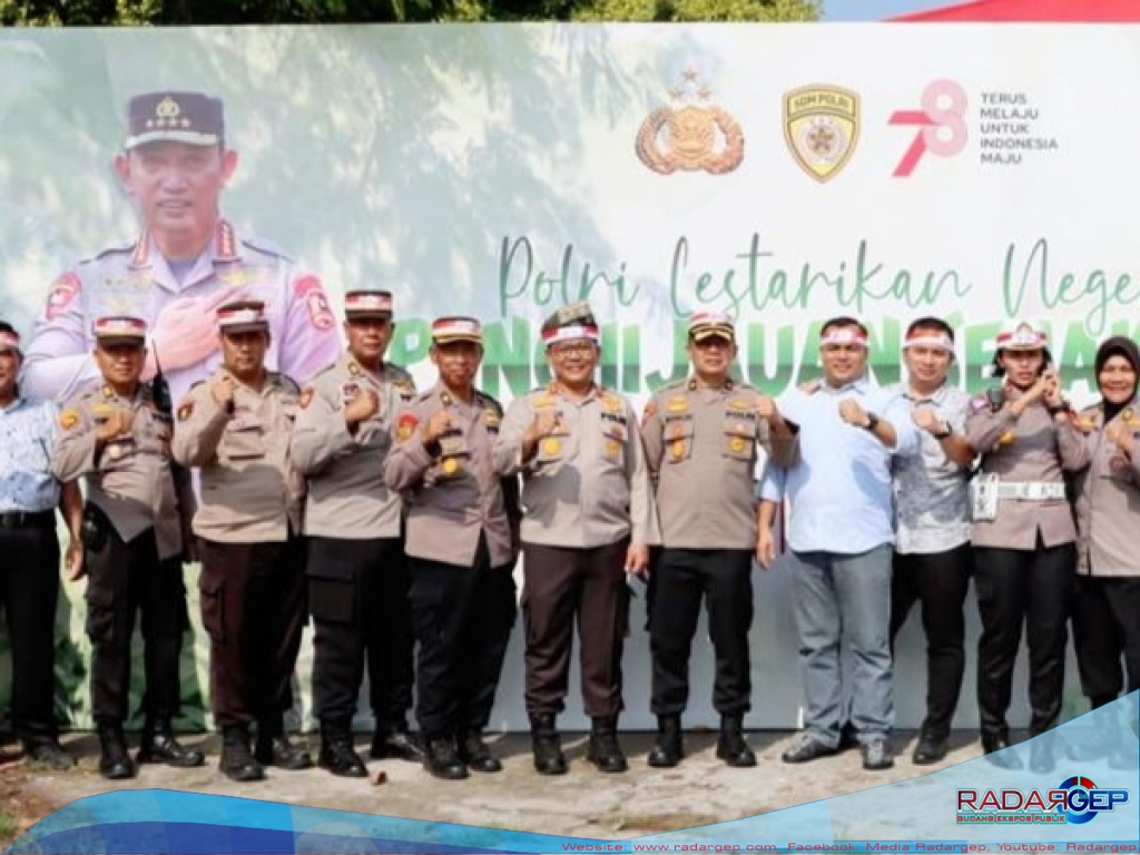 Polresta Pekanbaru Gelar Penamanan Ribuan Bibit Pohon Secara Serentak