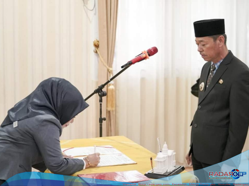 Bupati Rohil Lantik Pengurus dan Pengawas BUMD SPR