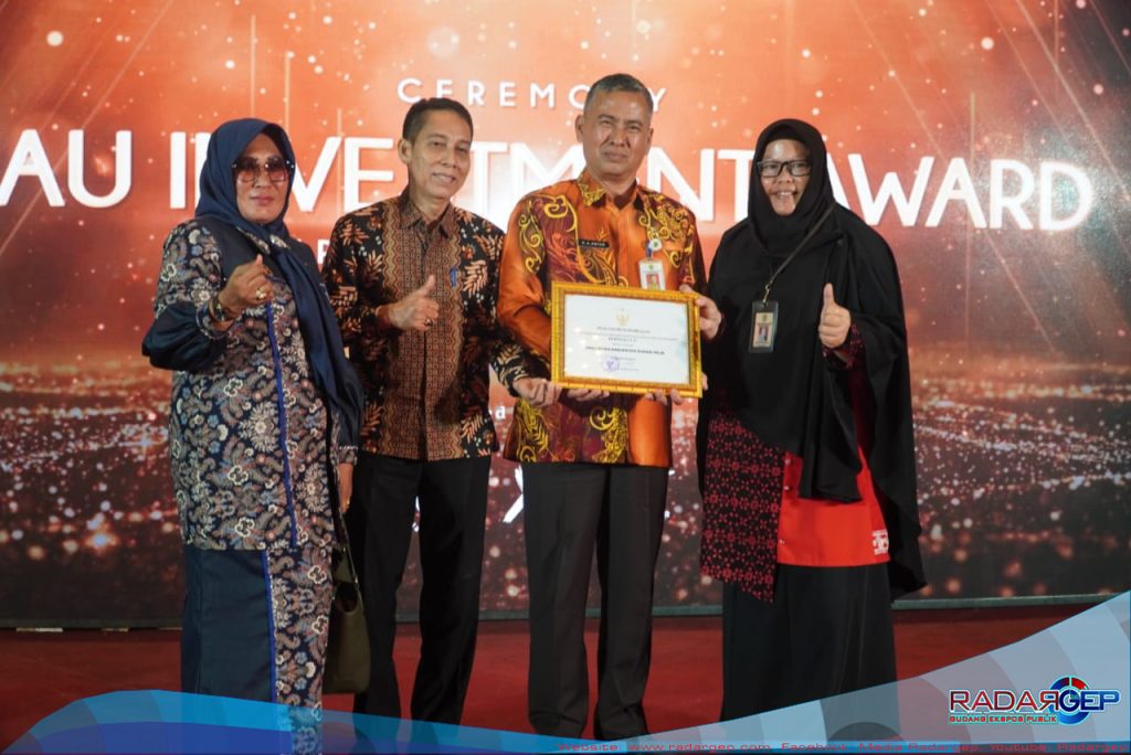 Pemkab Rohil Terima Piagam Penghargaan MPP dan LKPM