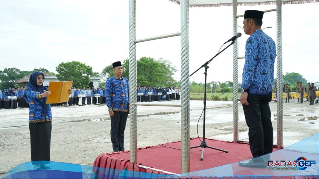 Pimpin Apel Bersama Hari Ke -17 Bupati Rohil Ingatkan ASN Untuk Tingkatkan Kinerja Dan Disiplin