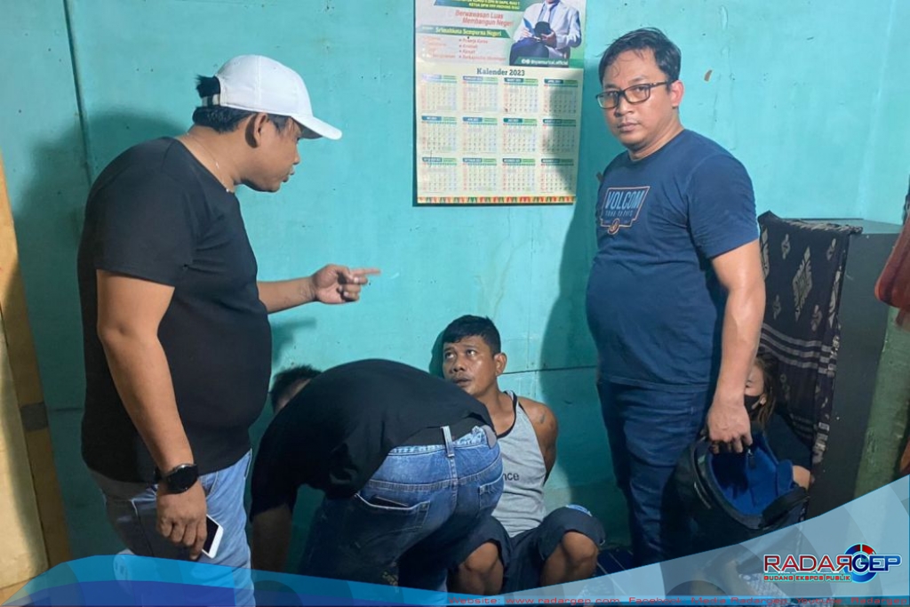 Polisi Tangkap Residivis Narkoba Jual Senpi di Rumah Kontrakan