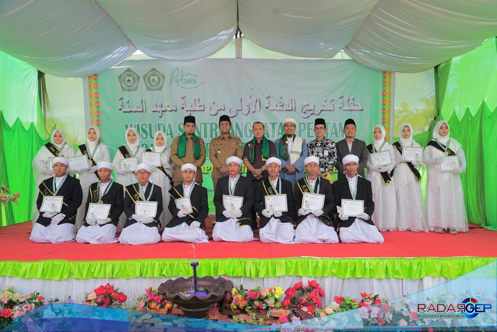 Wabup Rohil Hadiri Wisuda Pertama Santri Ponpes AS Sunnah