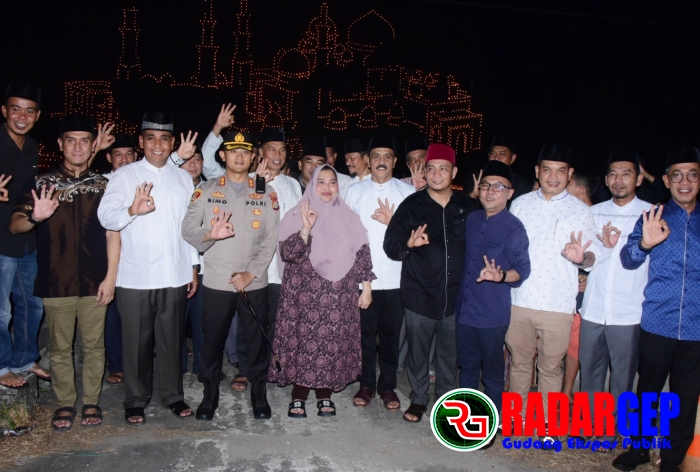 Bupati Kasmarni Sambut Baik Dan Apresiasi Semua Pihak, Atas Semangat Hidupkan Budaya Lampu Colok