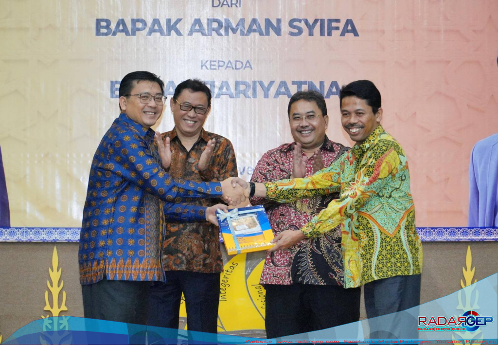 Pj Bupati Kampar Hadiri Langsung Sertijab Ketua BPK RI Perwakilan Riau