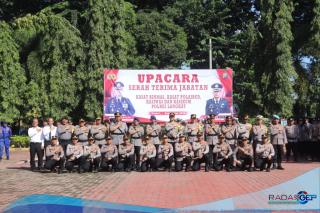 Pimpin Upacara Sertijab Kasat dan Kasi, Kapolres Langkat Berharap 2024 Harus Lebih Baik