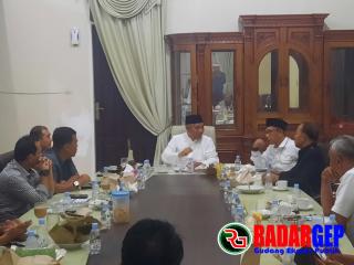 Hingga Tengah Malam Pj Bupati Kampar Lakukan Rapat Dengan Tim Satgas Percepatan Penyelesaian Sengketa Dan Konflik Lahan Di Kampar