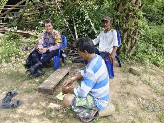 Bhabinkamtibmas Aktif Sambang Desa, Sampaikan Pesan Kamtibmas Menjelang Pilkada 2024