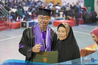 Bupati Afrizal Sintong Resmi Menyandang Gelar Magister Sains