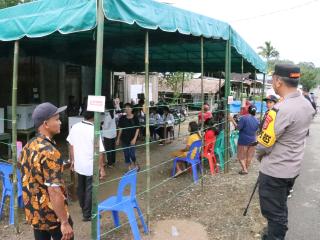 Kapolres Nias Memantau Situasi Keamanan Pemungutan Suara di Wilkum Polres Nias