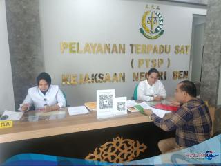 Sambangi Kejari Bengkalis, Pelapor  Pertanyakan Kelanjutan Penanganan Laporan