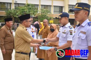 Plt Sekda Kampar Ir. Azwan, M. Si Perdana Pimpin Apel Gabungan Dilingkungan Pemkab Kampar