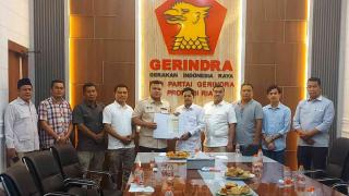 Reki Fitro Terima SK Penunjukkan Sebagai Ketua DPRD Kuansing