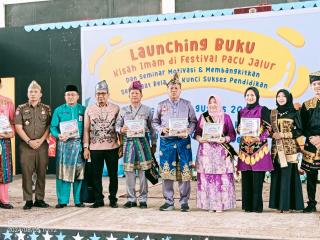 Bupati Kuansing Resmi Membuka Acara Launching Buku Bunda Literasi Kuansing Kisah Imam