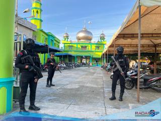 Kompi 4 Batalyon C Brimobda Sumut Melaksanakan Patroli dan Pengamanan Sholat Idul Adha 1446 H di Kota Gunungsitoli