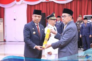 Pj Wali Kota Pekanbaru Terima SK Perpanjangan Masa Jabatan Dari Gubri