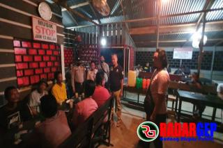 Tim Ops Polsek Rokan IV Koto Amankan Miras di Desa Air Panas