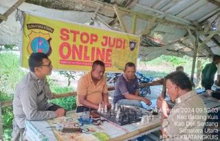 Bhabinkamtibmas Jajaran Polresta Deli Serdang Edukasi Dampak Negatif Judi Online