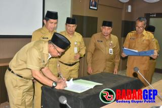 Sertijab Kepala OPD di Lingkup Pemkab Kampar, Plt. Sekda Kampar : Laksanakan Tugas Dengan Amanah Dan Bersinergi
