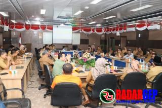 Sekda Kampar Pimpin Rapat Evaluasi Realisasi Fisik Dan Keuangan Kegiatan Pembangunan Tahun 2023